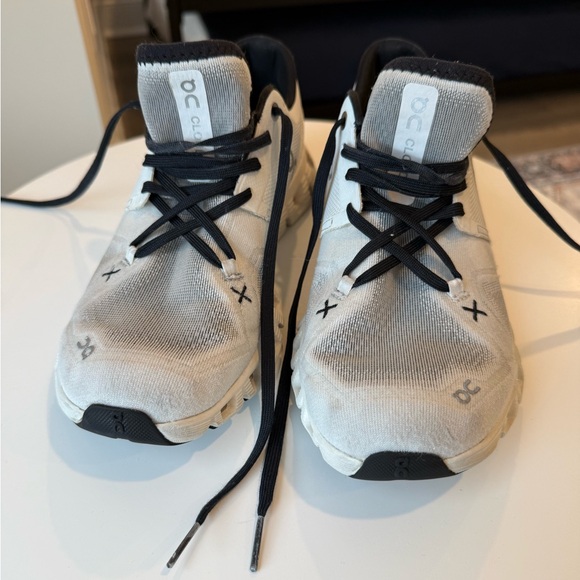 On Running Cloud X White and Black Sneakers - Picture 2 of 13